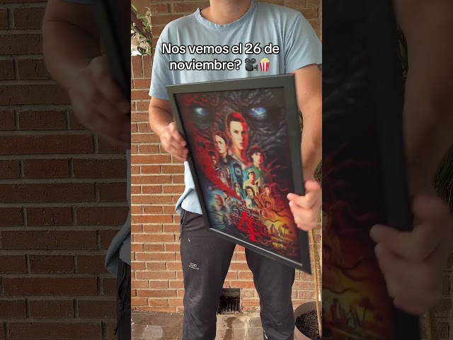 Vídeo relacionado con Stranger Things Mindflayer Group Horror Movie Poster Camiseta