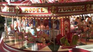 preview picture of video 'Long Eaton Model Fair 2008, Gallopers'