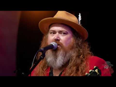 Adam Holt Live - 'Hero' from WSRE's StudioAmped