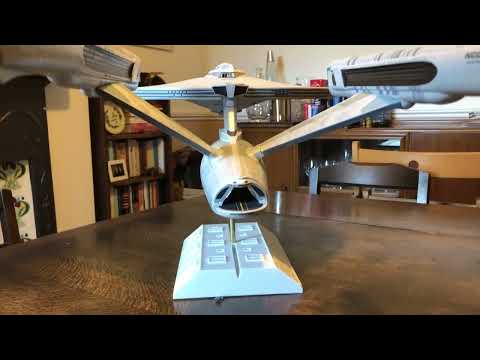 Star Trek Starship Enterprise Refit 1/350 Scale Model - Day Light Tour LEDs off #startrekmodels