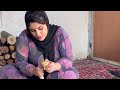 Cooking local food in the village of Iran | cold winter in the village of Iran