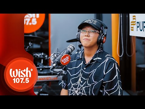 Waiian performs "MOTIVATIONAL QUOTES" LIVE on Wish 107.5 Bus