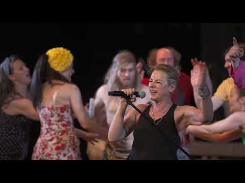 Tena Štivičić: KABARET KASPAR, režiser in skladatelj Marjan Nečak