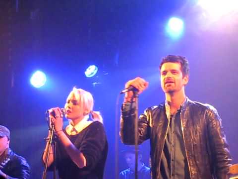 Sophie Tith & Corson / Live au Divan du Monde - 08 avril 2014