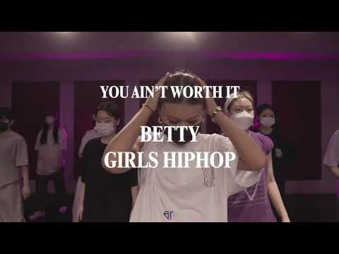 Melii - You Ain't Worth It (with 6LACK) | #girlshiphop Betty female hiphop choreography