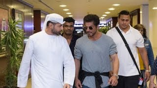 Shah Rukh Khan Lands In Dubai In Style