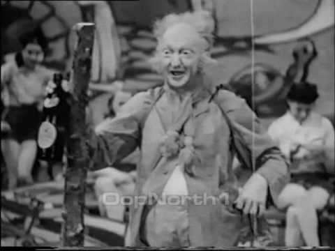 Frank Randle - 'The Old Hiker' (Film Version)