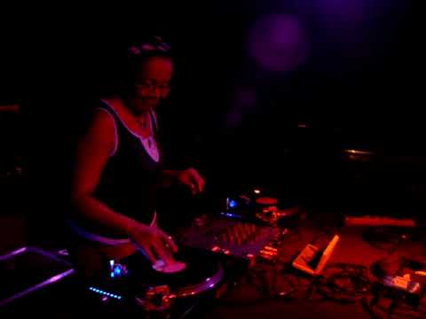 Ornorm presente 6terzone :Dj JOSY (full vibes/ 6terzone) au CAT a BORDEAUX  LE  07NOV 2009