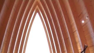 Jukka Perko Avara: Suojelusenkeli / Maan korvessa kulkevi lapsosen tie