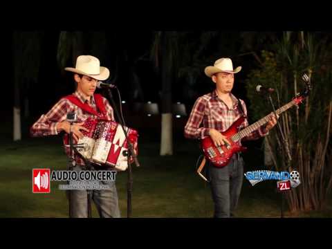Los Amigueros De La Sierra - Calibre 40 (En Vivo 2016)