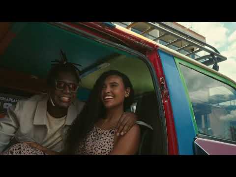 Venesti - Fuera De Lugar (Official Video)