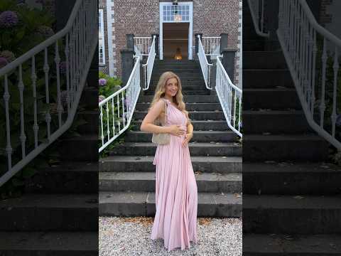 I ate all of this at Yvonne & Alex's wedding 🤤💗 IG: mrsjennii