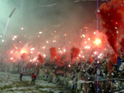 "LBDP - Vs Estudiantes - Recibimiento: Fiesta Tricolor" Barra: La Banda del Parque &bull; Club: Nacional