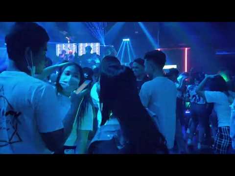 Mundur alon alon versi EXO CLUB taichung