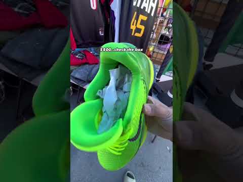 I FOUND KOBE GRINCHES AT THE SWAPMEET!! *Crazy Find* #shortsmas #shortsmaschallenge