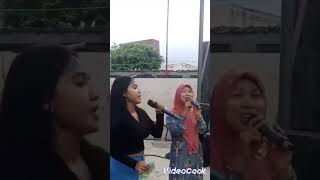 Download lagu Biduan dangdut hajatan Lurr#video#shorts#youtube#hiburan#foryou mp3