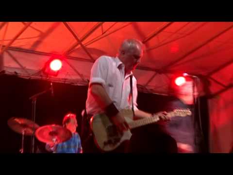 Dr Feelgood  - Down at the doctors -  live Mt de Marsan 21 août 2015