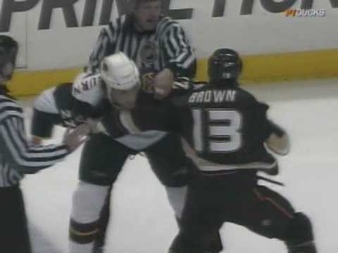 Chris Thorburn vs Mike Brown Feb 15, 2009