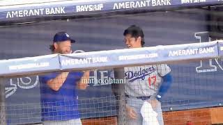 カーショウ＆大谷翔平選手。やはりこの2人がドジャースの顔。一緒に笑い合ってるだけでも幸せもらえるのに、今日はグータッチ‼️幸せ過ぎるわ〜#shoheiohtani #kershaw#vsRAYS