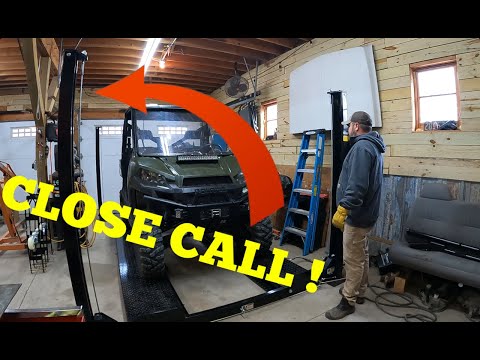 ATLAS 4 POST CAR LIFT  NEW OUT THE BOX ( DEATH WOBBLE !!!!! )