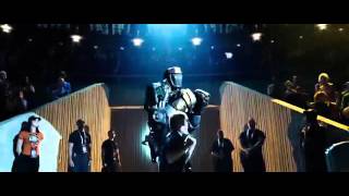 Dakota Goyo as Max dancing with Atom in Real Steel