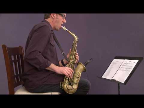Jazz Saxophone with Eric Marienthal: Soloing over "Blue Bossa"