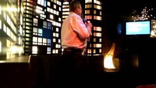 Peter sings Mack the Knife