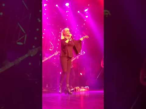 VALERIA LYNCH - DESCONFÍO- LA TASTIENDA