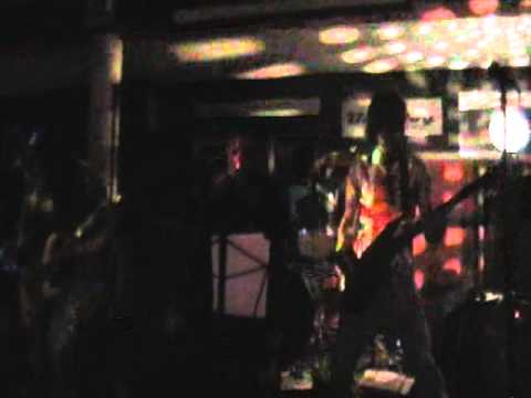 Dafne Olvera & Headbanger Wasted Years Iron Maiden Cover  Aniversario Bull Dog 2010