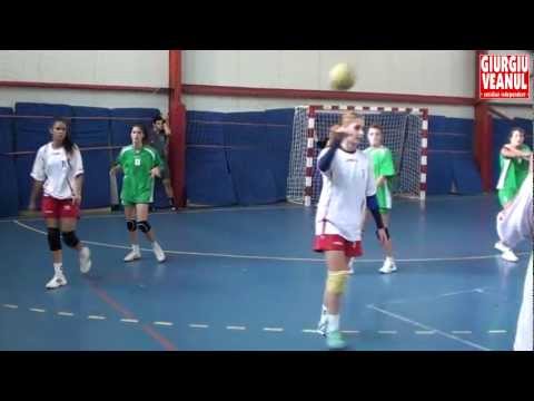 HANDBAL: Nova Force - HC Activ Ploieşti 40-19 (16-10)