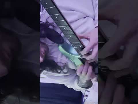 Tapping shed session (Japanese pentatonic/minor scale run through Eventide Crystals)
