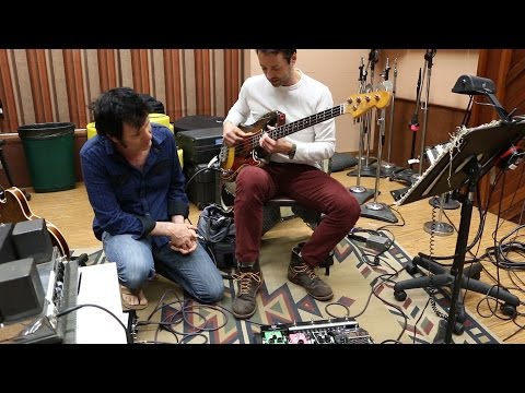 Sean Hurley's Bass Setup - Warren Huart: Produce Like A Pro