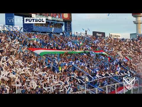 "Hermoso recibimiento de los Hinchas de Vélez al equipo en el Amalfitani" Barra: La Pandilla de Liniers • Club: Vélez Sarsfield