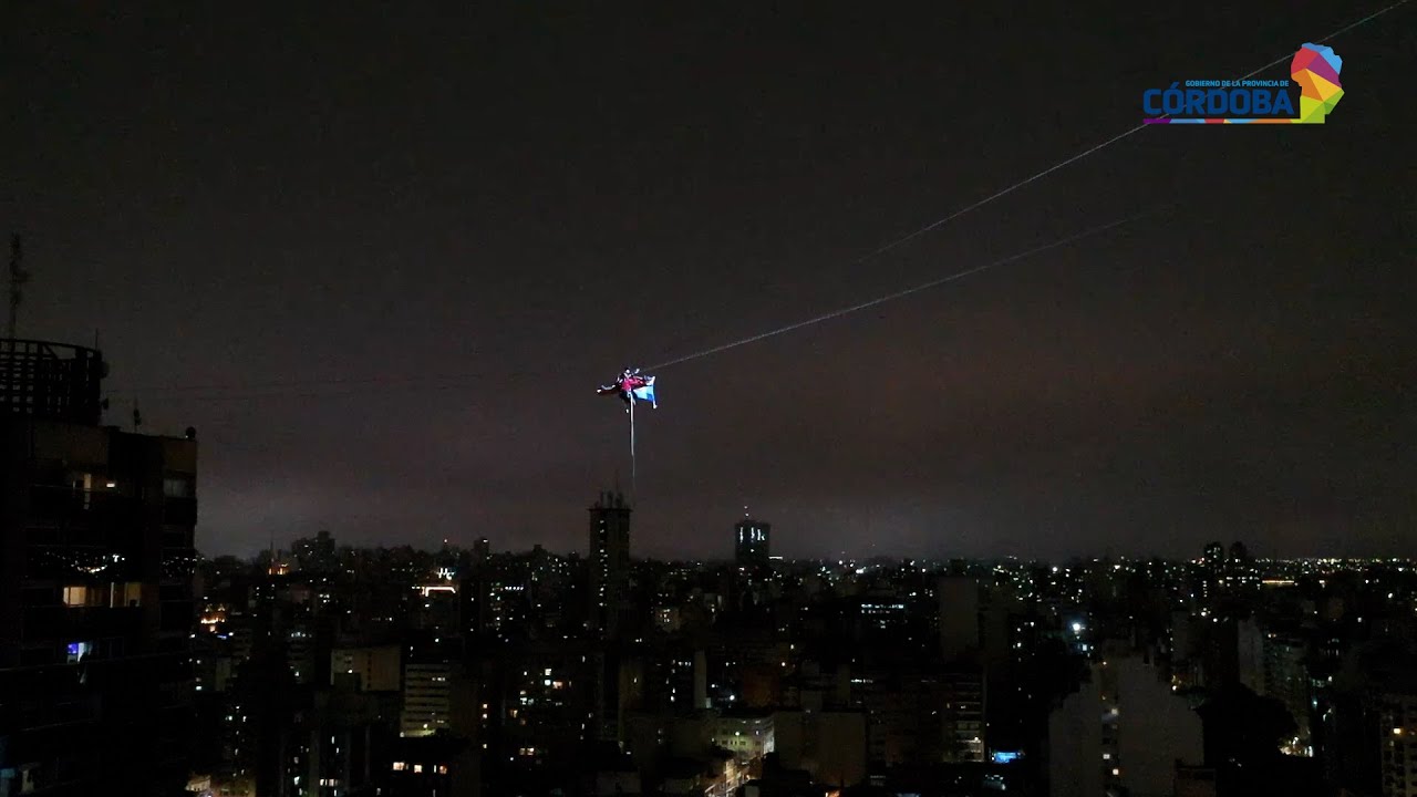 Anoche tuvo lugar un ejercicio de rescate en altura único en el país