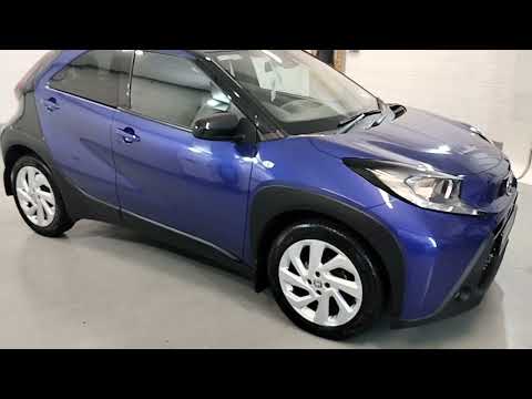 Toyota Aygo X DESIGN PETROL MANUAL LOW KMS - Image 2