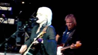 Cyndi Lauper - Sisters Of Avalon (Live in London 2008)