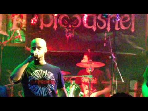 CREATIVE WASTE - Opposing Reality/Mind Pollution/Divide and Conquer - Live at Diggers Rock Fest