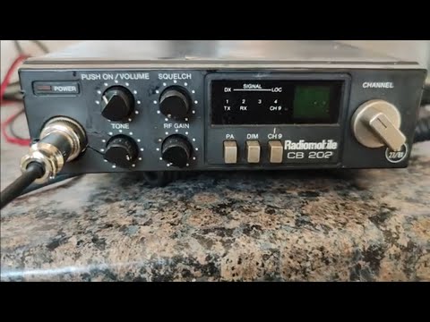 Radiomobile CB 202 40 channel UK FM CB radio