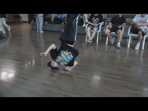 до 9 лет bboy Устинов vs Акула - "ALL OPTION" break dance battle, брейкданс чемпионат