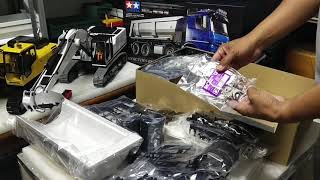 Unboxing Tamiya 1/14 Mercedes-Benz Arocs 4151 8x4 Tipper Truck