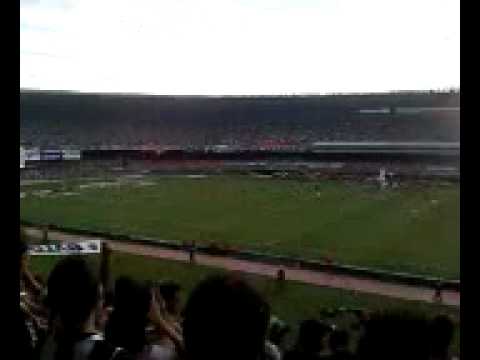 Atlético 2 x 0 Ipatinga 02/04/10 Foguetes