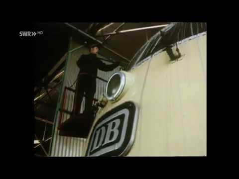 Station atmosphere in 1973: How is a train station organized?