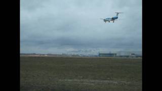 preview picture of video 'cros wind landings on the aalsmeerbaan.'