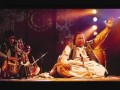 Nusrat Fateh Ali Khan Koi Ja k Bhala Kadon Aunda Gali De Vich Behna Chad De