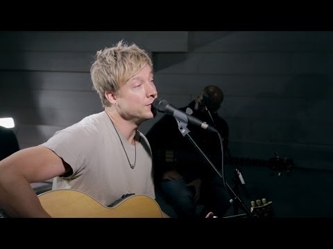 Sunrise Avenue: Hollywood Hills (live acoustic at Radio Nova)