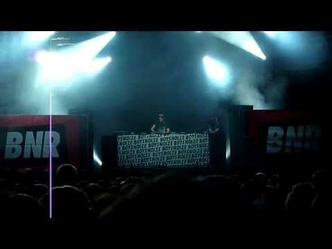 Boys Noize @ Berlin Festival 2010 - Part 2 (Sitting Ovation)