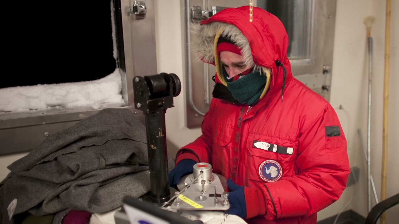 Inside the NOAA Boulder Dobson Lab