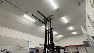 Still R20-16 three-wheel forklift | Image 4 - Machineryline