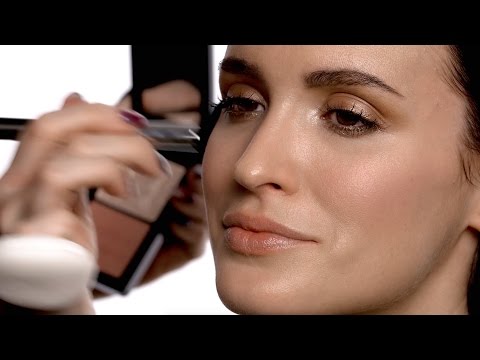 HOW TO: Daytime Holiday Look | MAC Cosmetics