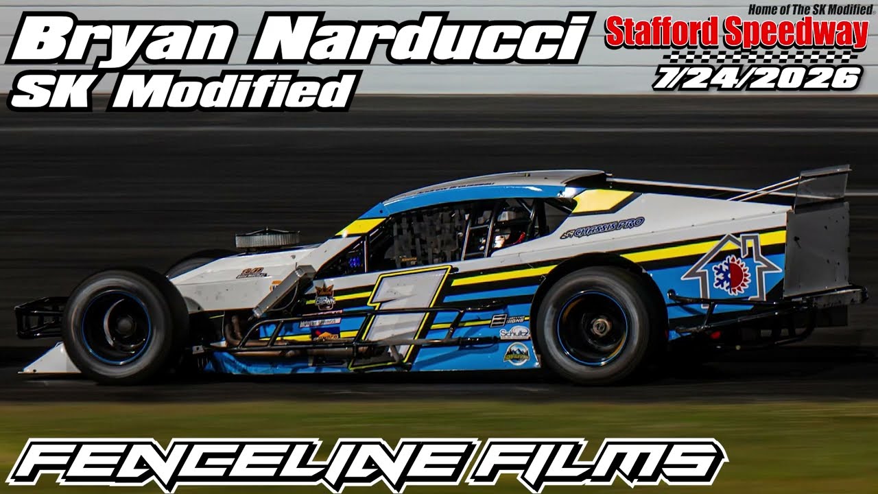 Bryan Narducci battles in the SK Modified Senators Cup at Stafford